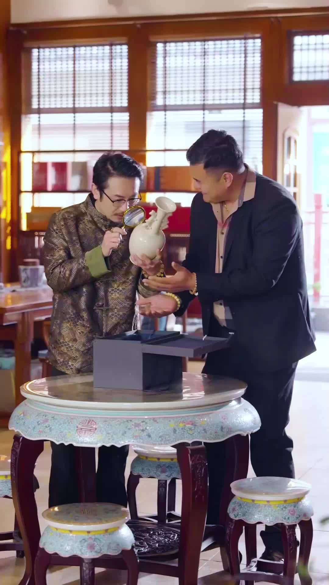 Episode 19 - Picking Up His Way to the Top